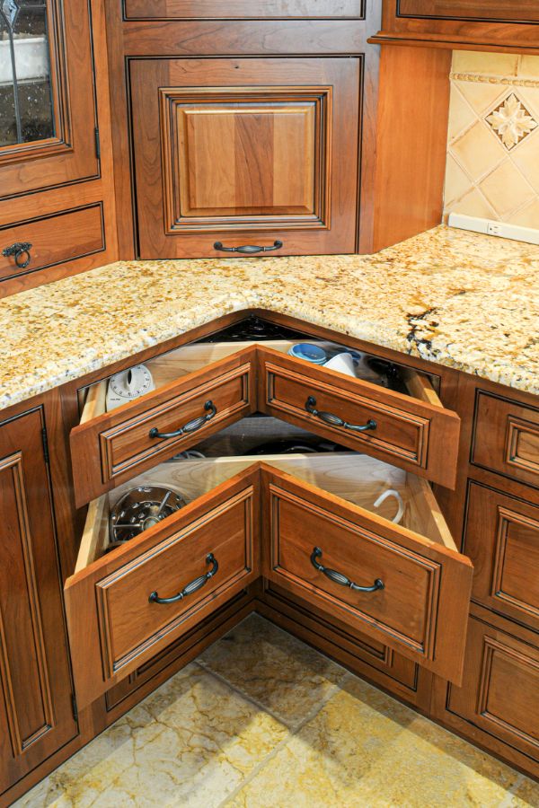 small space kitchen cabinet design