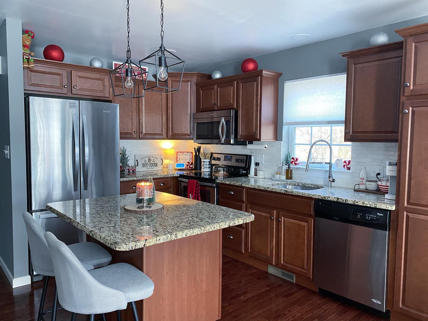 brown kitchen cabinet