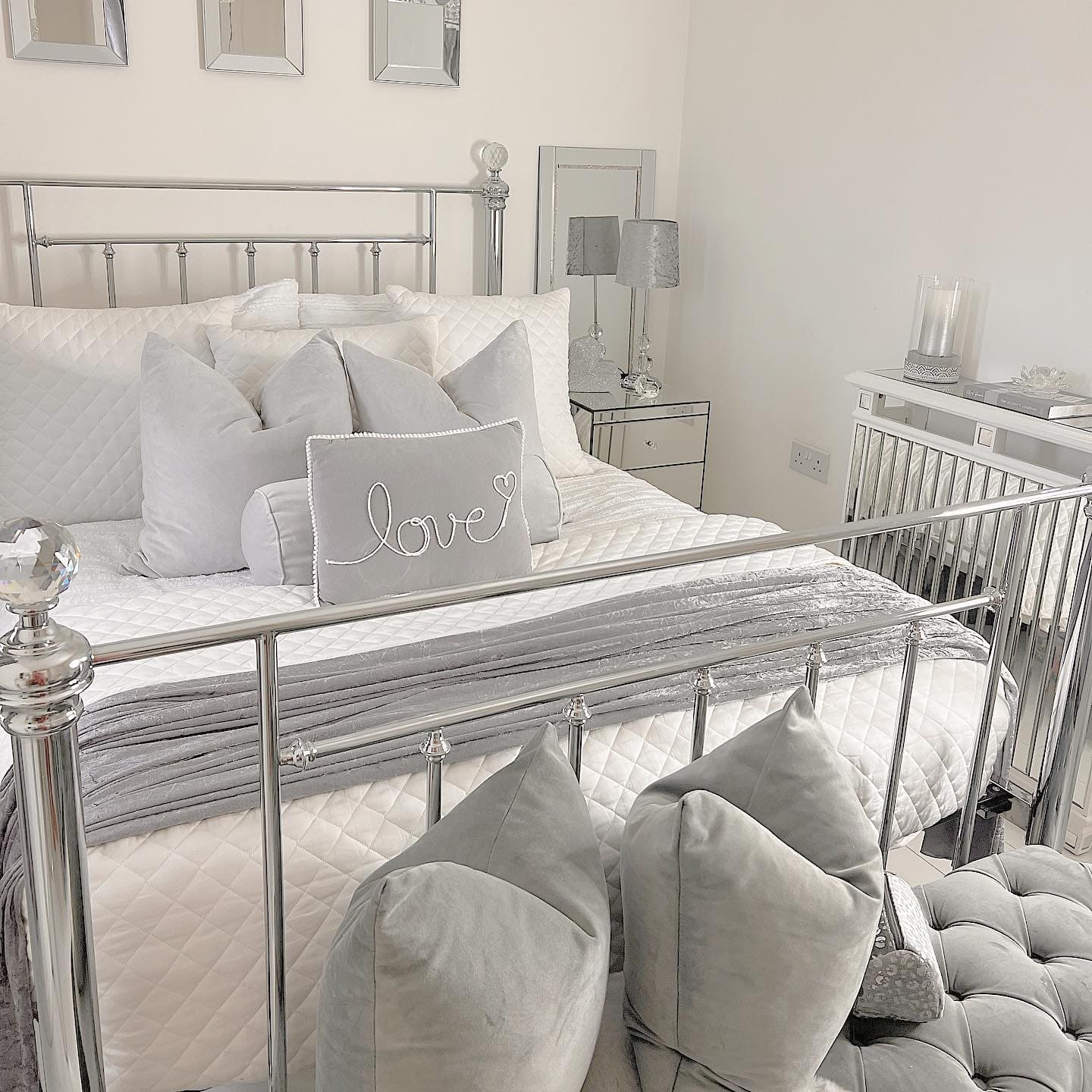 white bedroom twin bed