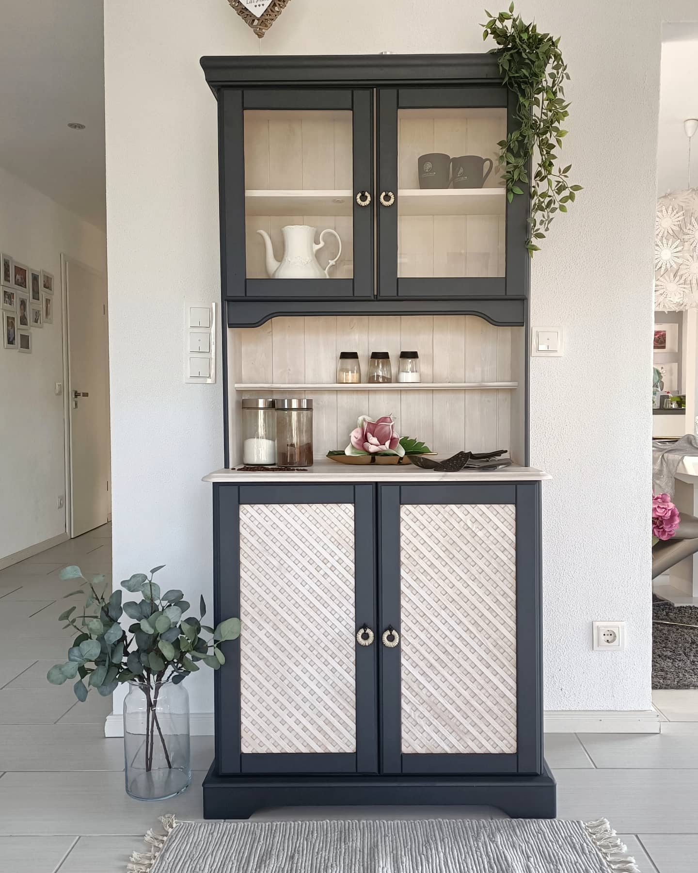 kitchen cabinet hutch 