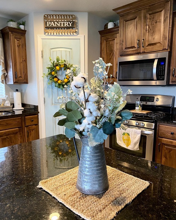 kitchen cabinet wreaths 