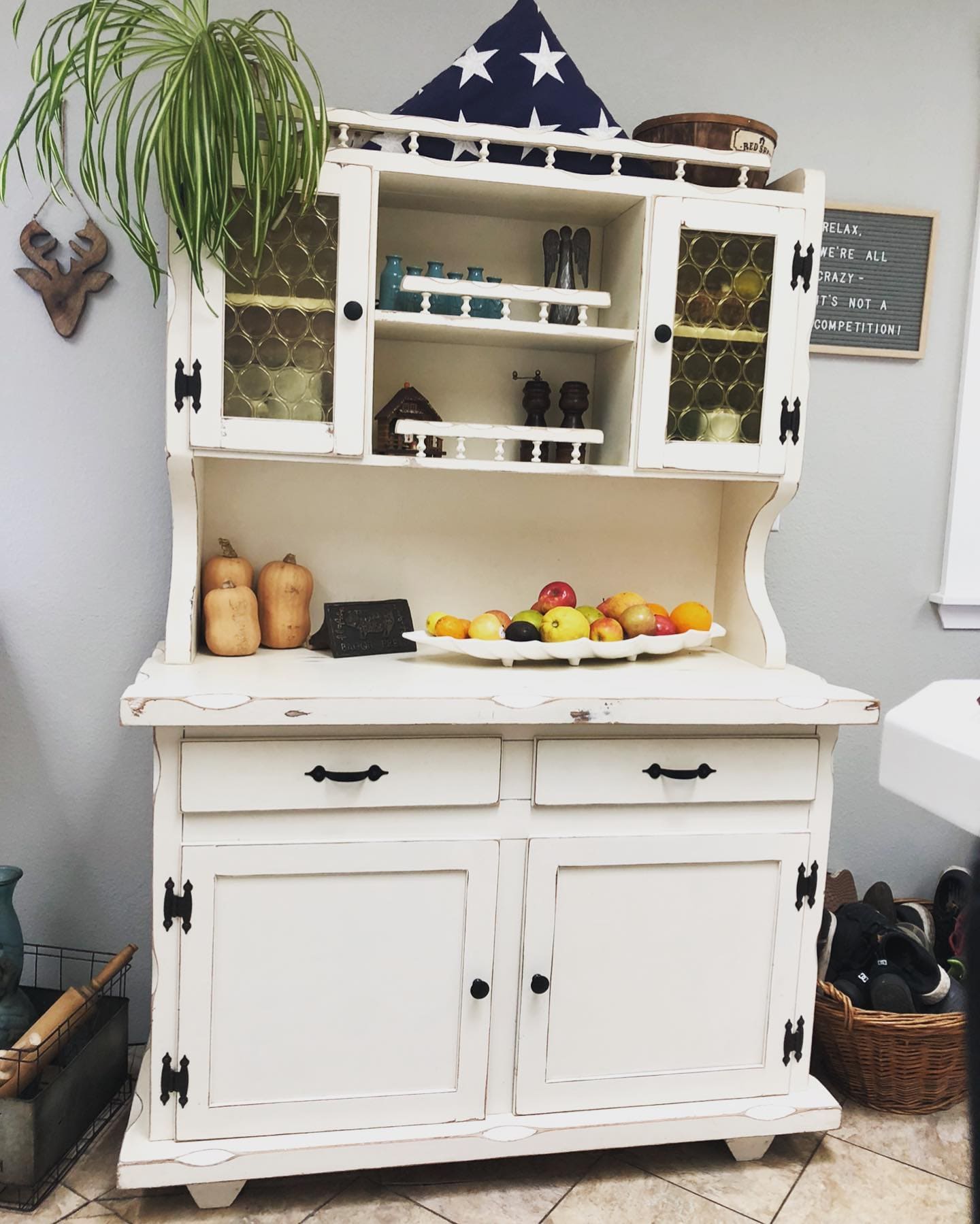 kitchen hutch cabinet 